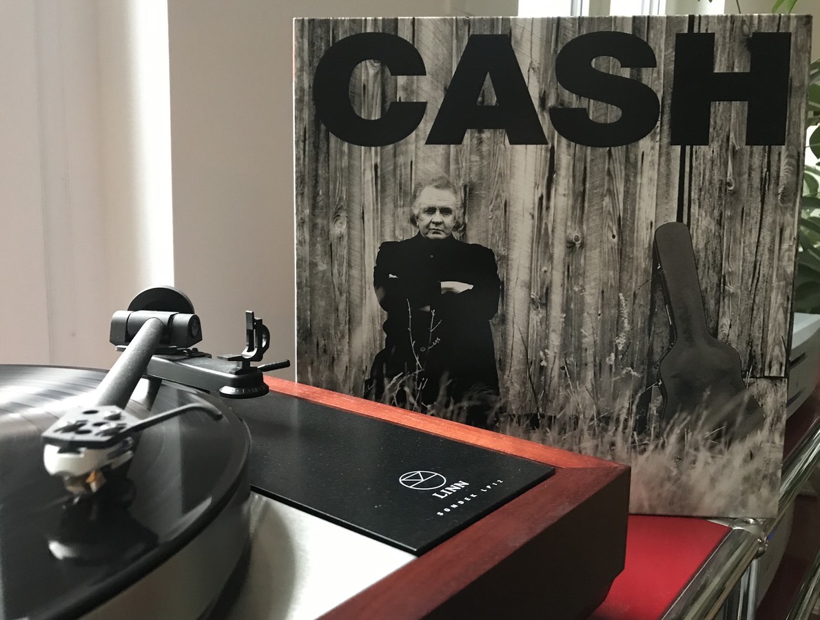 Johnny Cash - Unchained