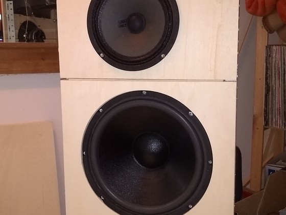 4 Wege teilaktiv openbaffle mit AMT koaxial im Horn