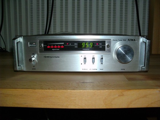 Aiwa R-22