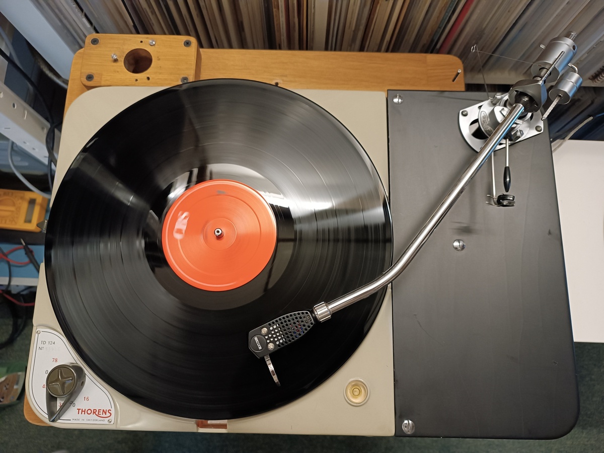 Thorens TD 124 MK I und SME 3012 mit Shure V15/1