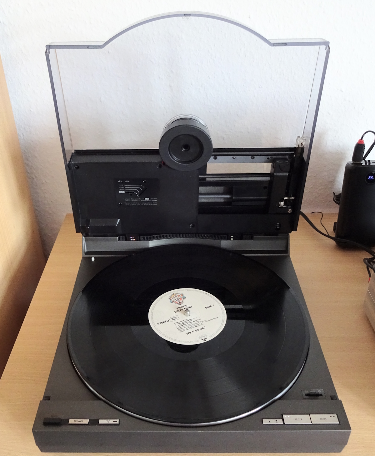 Technics SL-7 aufgeklappt