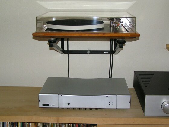 Rega P9