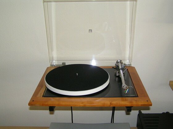 Rega P9