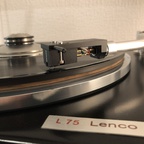 Lenco L75