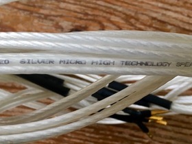 SILVER MICRO Speakter Cable1