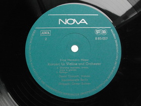 grünes NOVA-Label